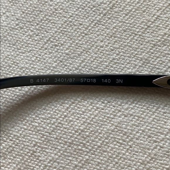 Burberry sunglasses - Picture 4 of 7